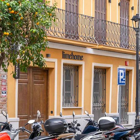 Limehome Malaga Calle Victoria Buitenkant foto