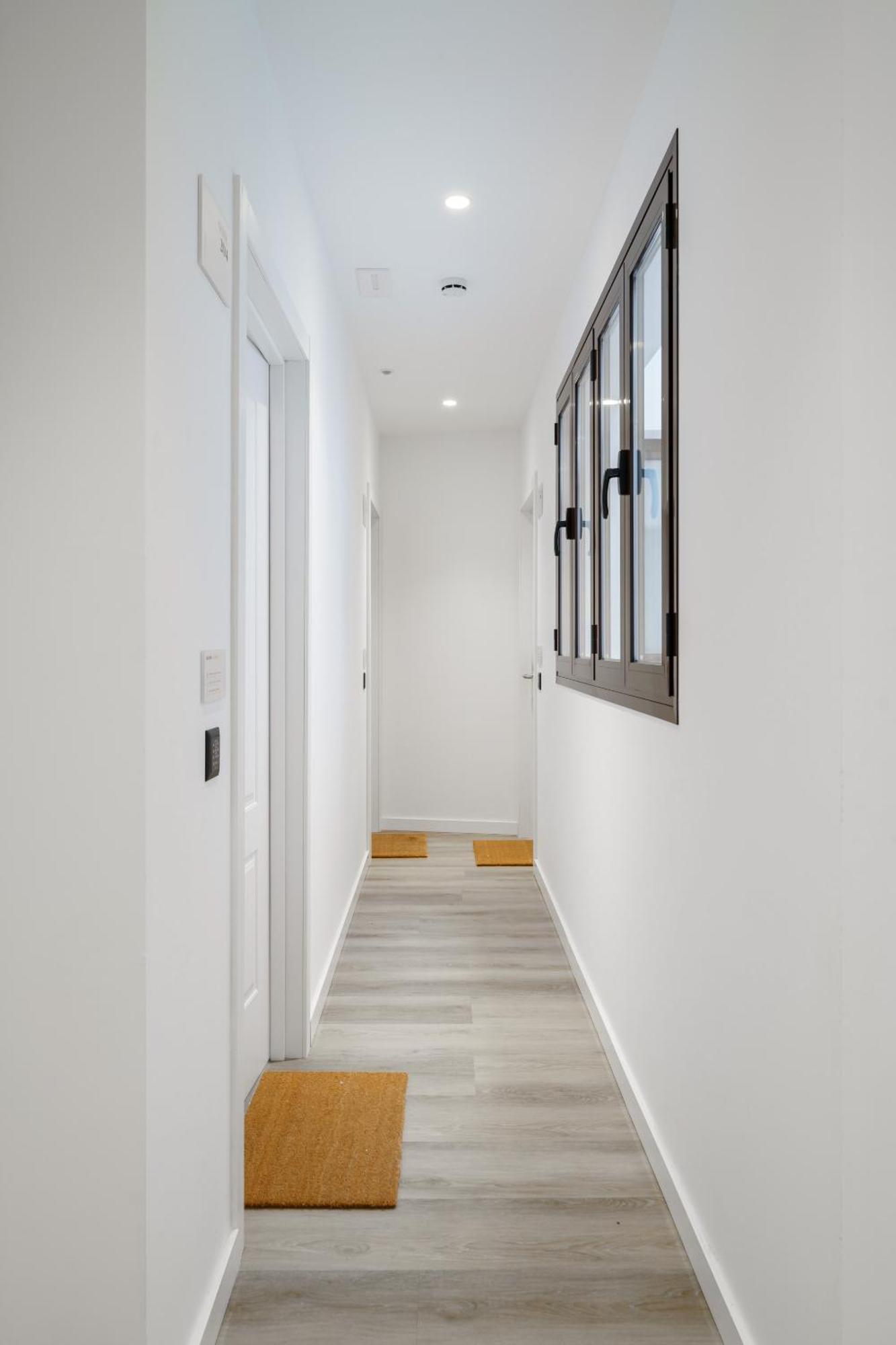 Limehome Malaga Calle Victoria Buitenkant foto