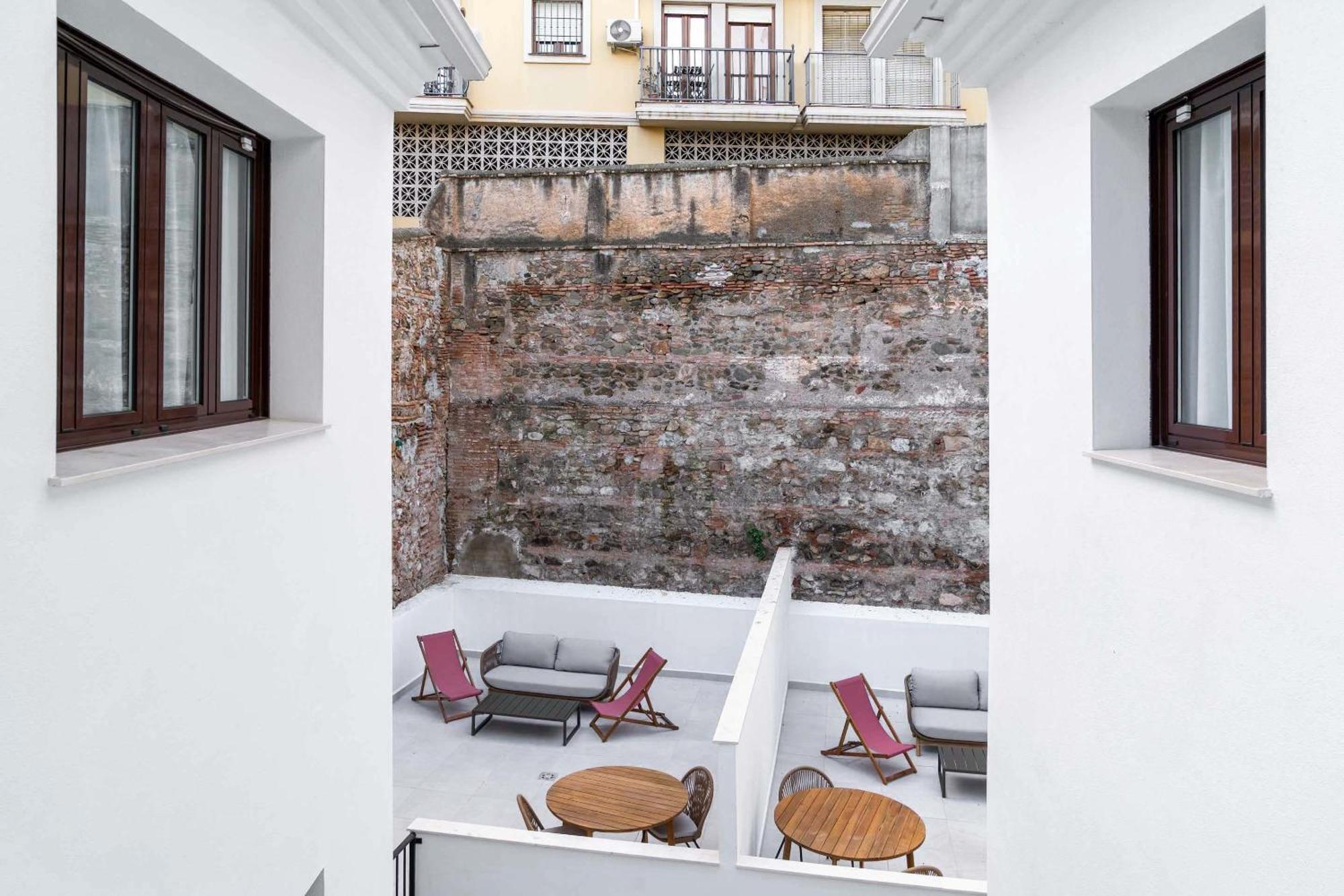 Limehome Malaga Calle Victoria Buitenkant foto