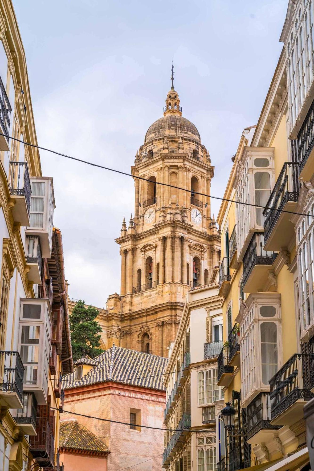 Limehome Malaga Calle Victoria Buitenkant foto
