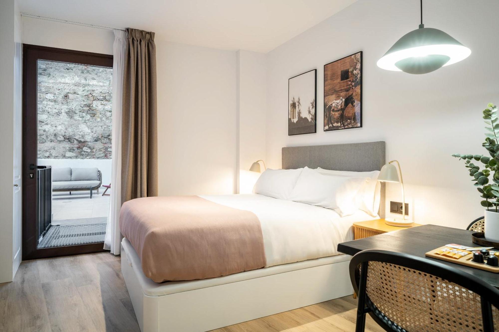 Limehome Malaga Calle Victoria Buitenkant foto